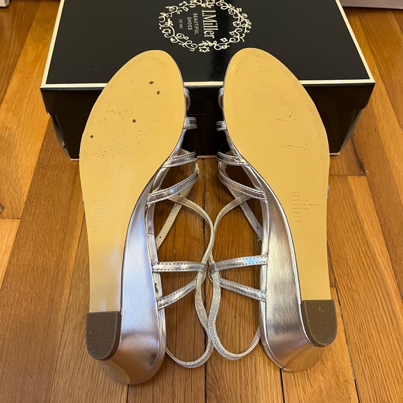 I Miller silver sparkle shoes size 9 1/2 M - Picture 5 of 6